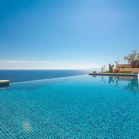 Ultra Luxurious Hvar 5 Bedrooms Celestia Private Heated Infinity Pool Stunning Sea Views Sveta Nedilja スヴェタ・ネデリャ