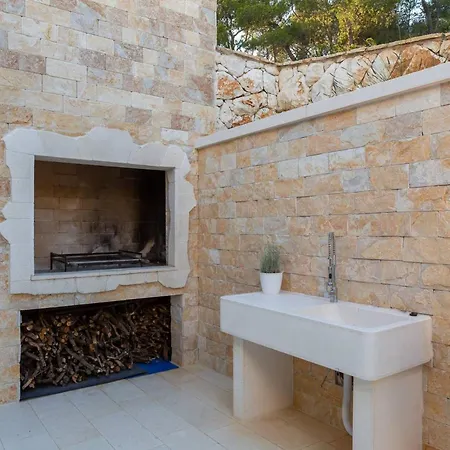 Ultra Luxurious Hvar 5 Bedrooms Celestia Private Heated Infinity Pool Stunning Sea Views Sveta Nedilja Villa *