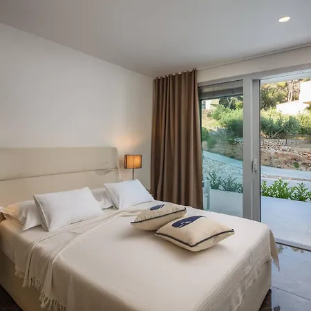 Villa Ultra Luxurious Hvar 5 Bedrooms Celestia Private Heated Infinity Pool Stunning Sea Views Sveta Nedilja *