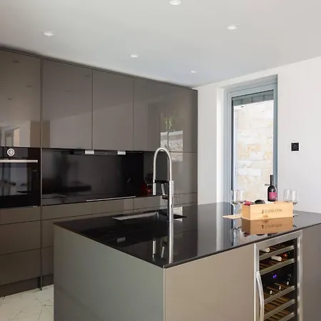 Ultra Luxurious Hvar 5 Bedrooms Celestia * スヴェタ・ネデリャ