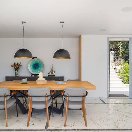 Ultra Luxurious Hvar 5 Bedrooms Celestia * スヴェタ・ネデリャ